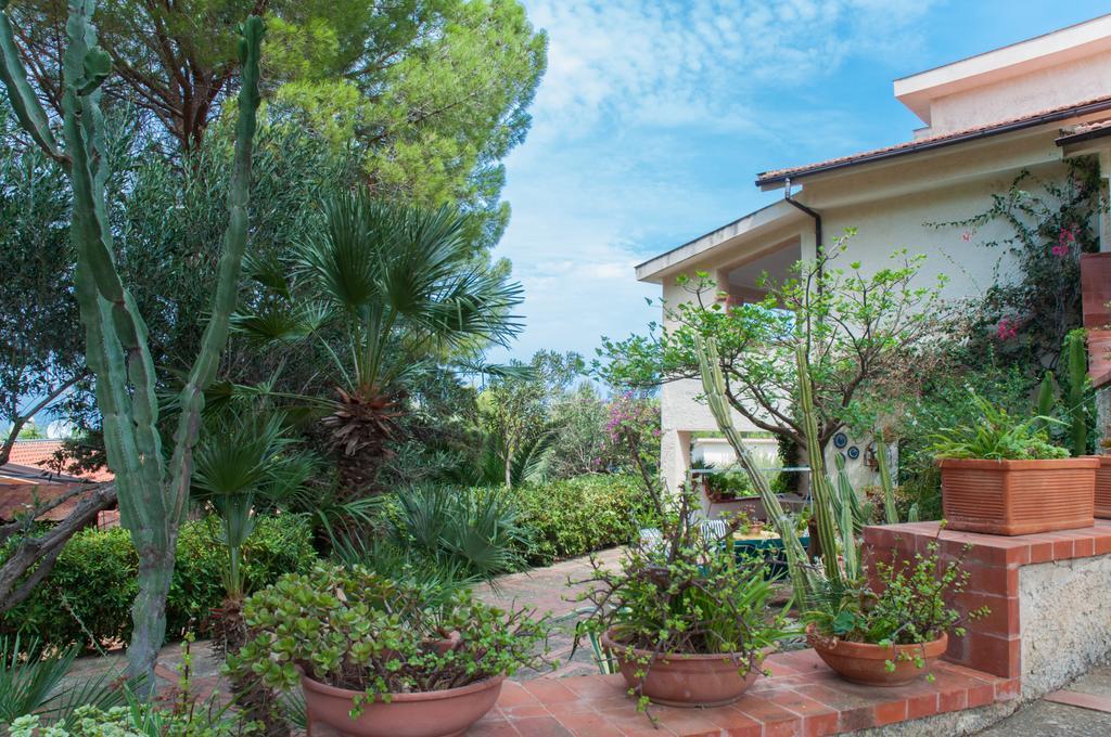 Holiday Home Cala Bianca Кастелламмаре-дель-Гольфо Екстер'єр фото