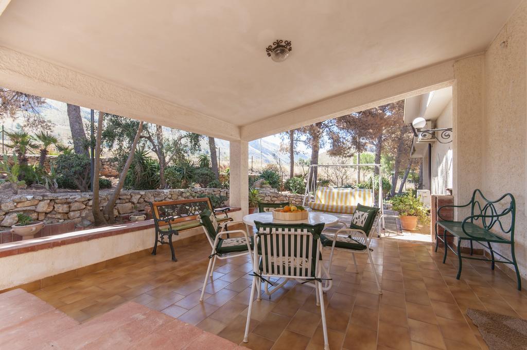 Holiday Home Cala Bianca Кастелламмаре-дель-Гольфо Екстер'єр фото